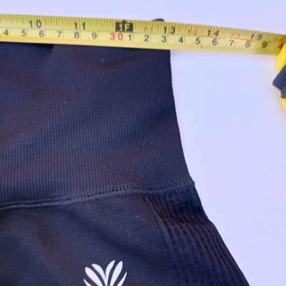 Forever 21 Size M Black Sports Short - Picture 6 of 7